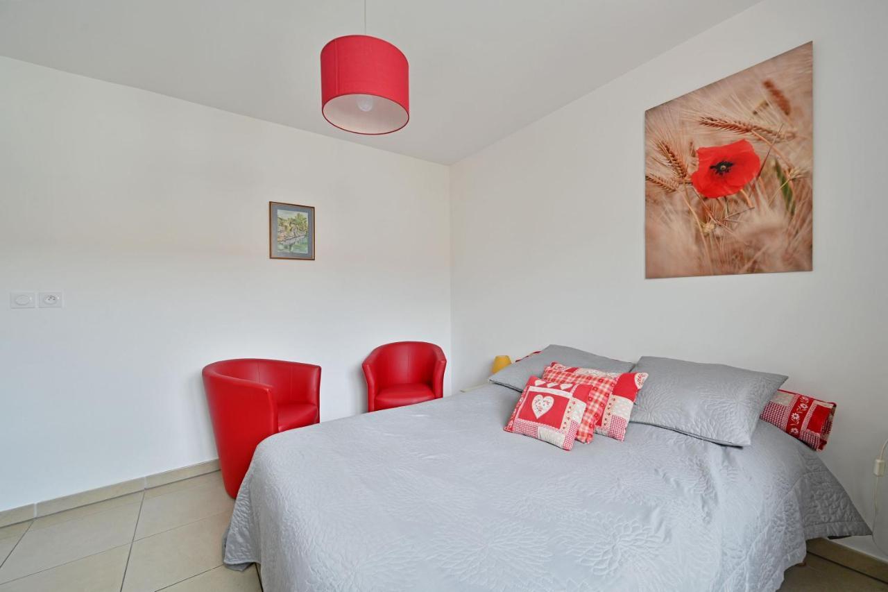 Ilot Coquelicot - Parking Gratuit Securise - Ac Clim - Ascenseur - Balcon Apartment L'Isle-sur-la-Sorgue Bagian luar foto