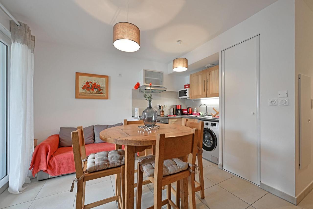 Ilot Coquelicot - Parking Gratuit Securise - Ac Clim - Ascenseur - Balcon Apartment L'Isle-sur-la-Sorgue Bagian luar foto