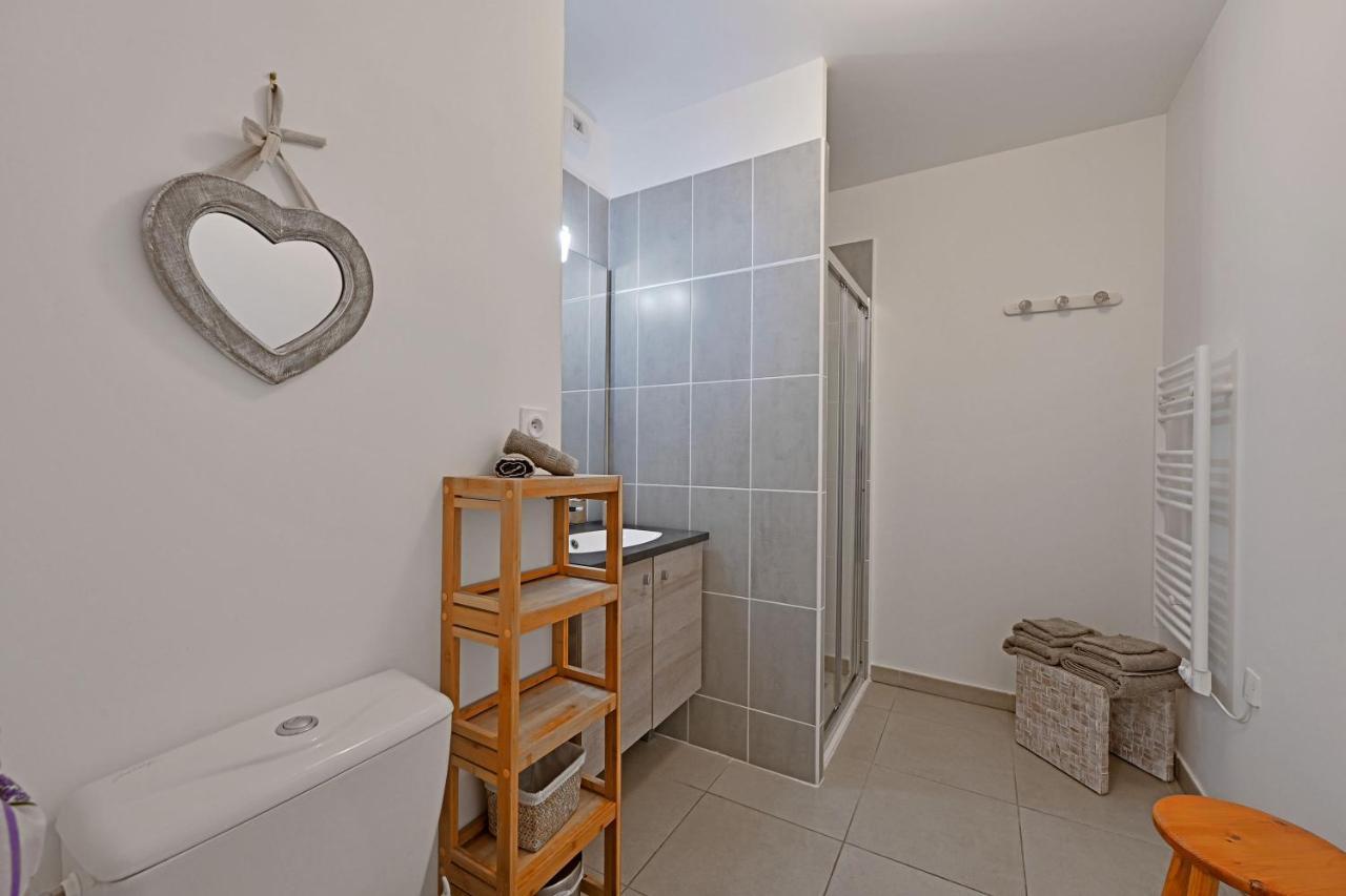 Ilot Coquelicot - Parking Gratuit Securise - Ac Clim - Ascenseur - Balcon Apartment L'Isle-sur-la-Sorgue Bagian luar foto