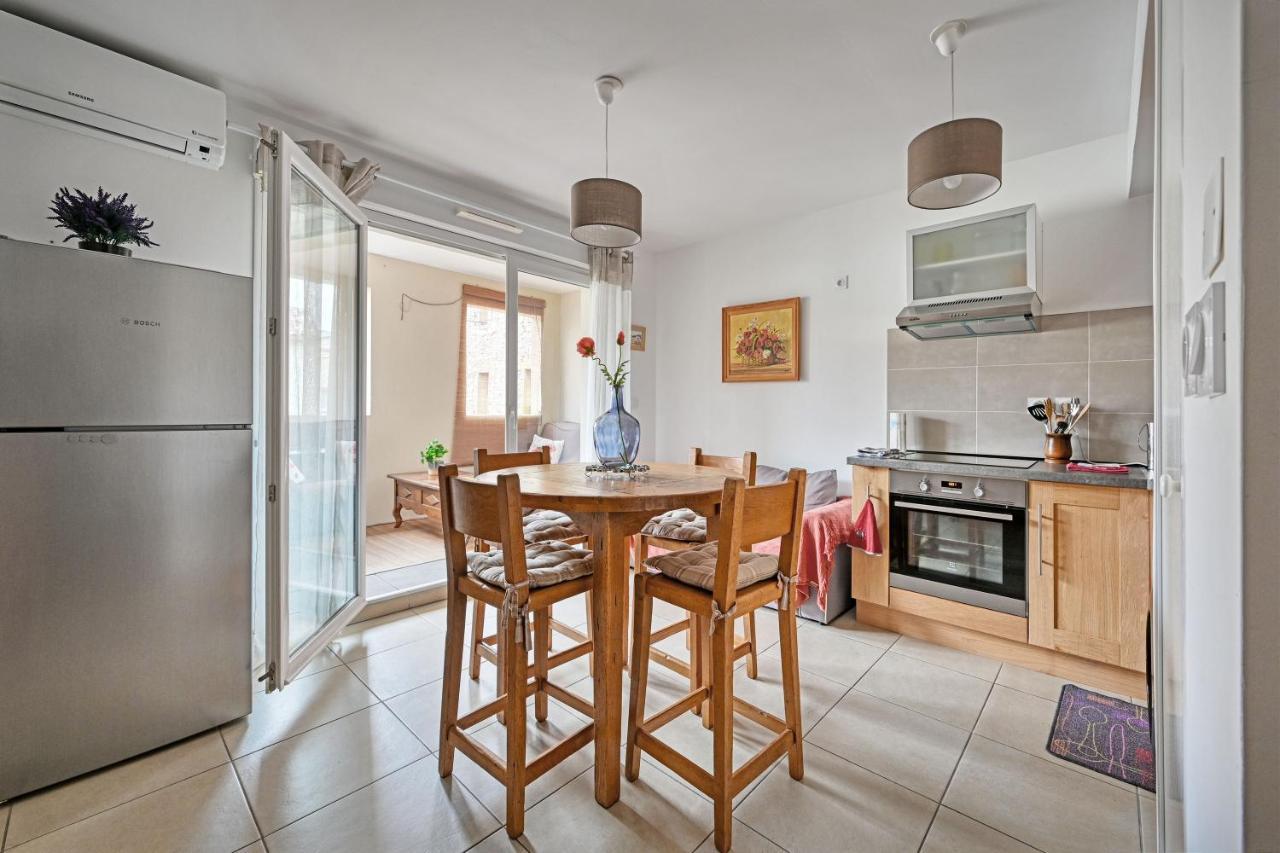 Ilot Coquelicot - Parking Gratuit Securise - Ac Clim - Ascenseur - Balcon Apartment L'Isle-sur-la-Sorgue Bagian luar foto